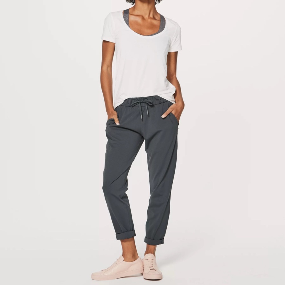 Lululemon Womens On the Fly Pants Size 6 Melanite Gray Athletic Lounge Pants